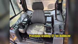 D5K XL Crawler Bulldozer 6 Way Blade Precision Grading