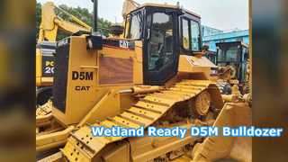 Used D5M LGP Bulldozer For Soft Wetland Terrain